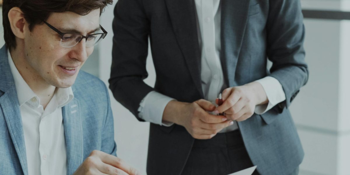 Choose the Right Expert: Difference Between Investment Advisor and Financial Planner for Dubai Property Investors