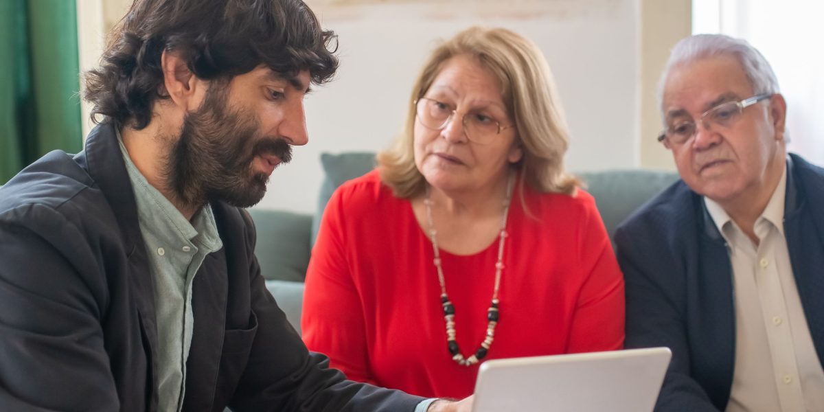 A professional advisor providing expert guidance to an investor looking to navigate complex market decisions.